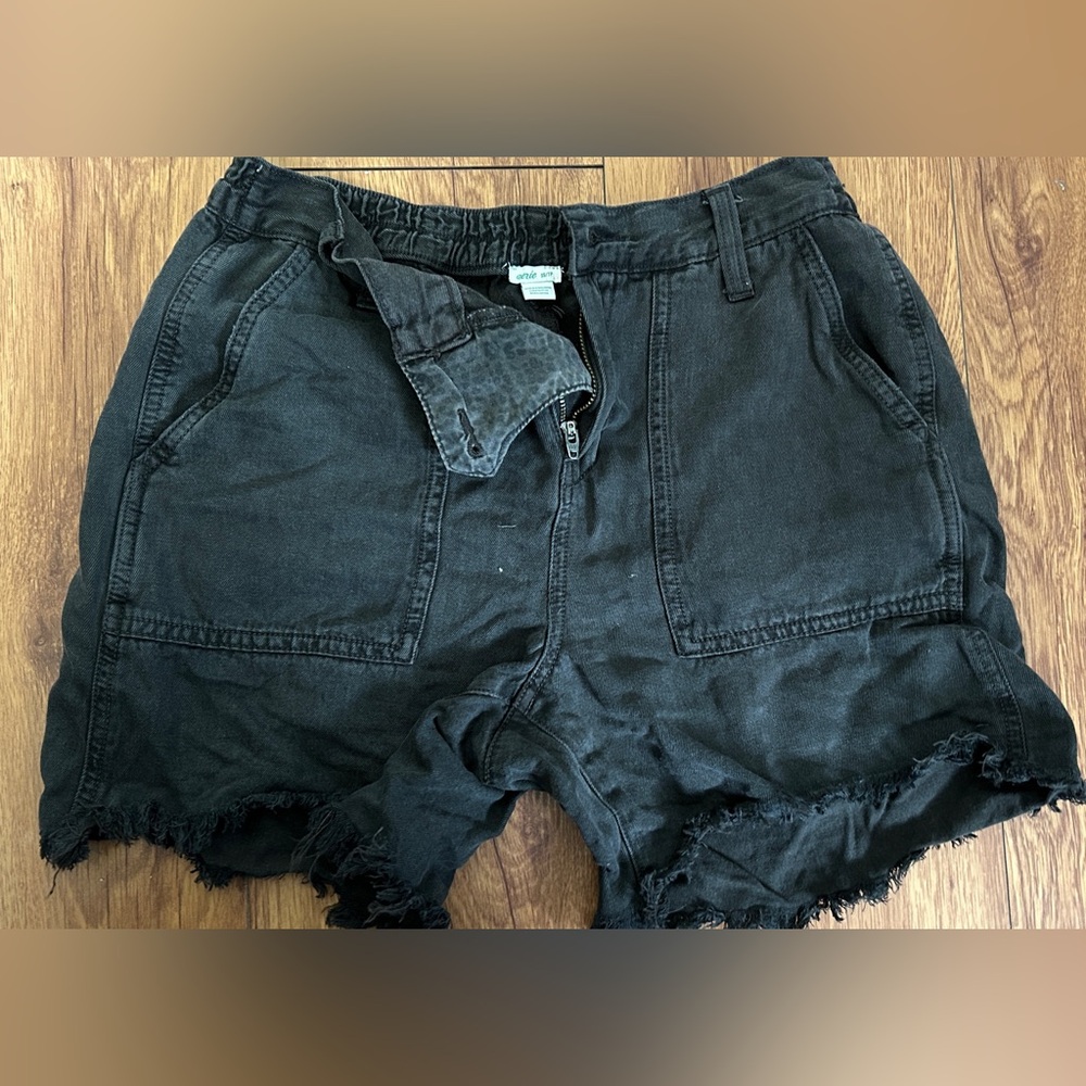 Aerie Women's High Waist Buttoned Shorts with Fringe Hem